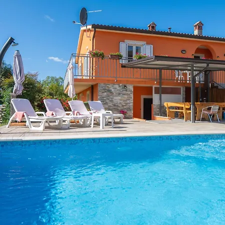 Haus Orange Familienfreundliche Lage Mit Pool Labin (Istria)