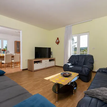 Haus Orange Familienfreundliche Lage Mit Pool Labin (Istria)